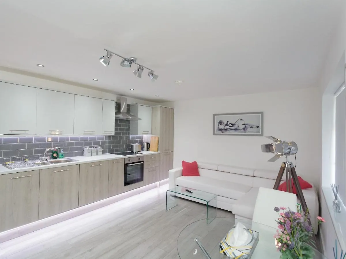 Apartment Live In Leeds Greenhill Bungalows United Kingdom