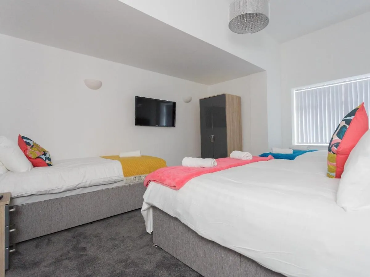 Live In Leeds Greenhill Bungalows 0*, Leeds (West Yorkshire) United Kingdom